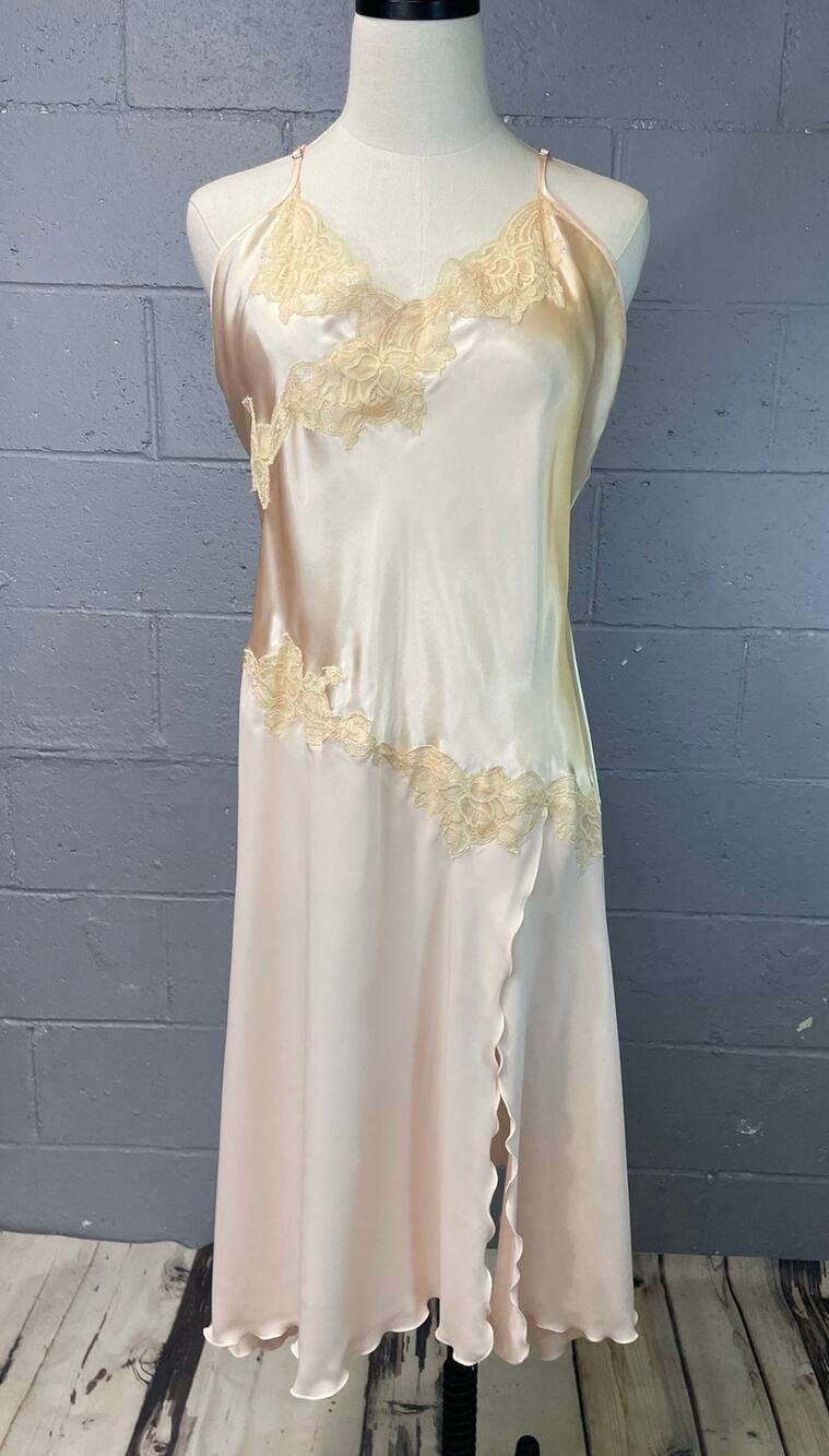 Vintage Y2K Peach Satin Lace Bias Cut Nightgown Sheer Skirt Flutter Hem XL